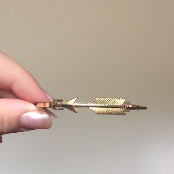 Gold Clip Bracelets - Picture 3 of 3